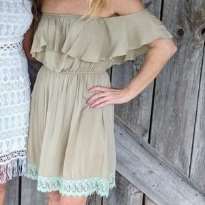 Women's Sage The Label Lace Trimmed Off The Shoulder Boho Style Dress